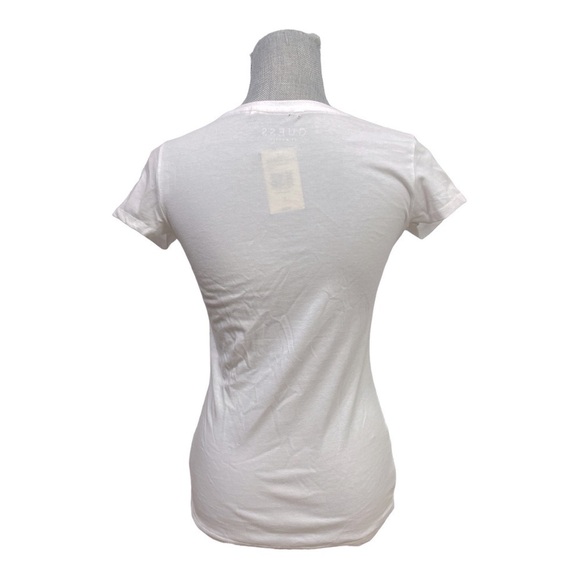 GUESS Women's Vintage Magazine Organic Cotton Short-Sleeve
Tee Size S - Picture 4 of 14